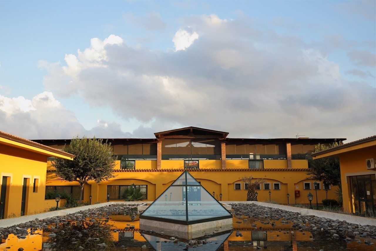 Marina Del Marchese Beach Resort Botricello Exteriör bild